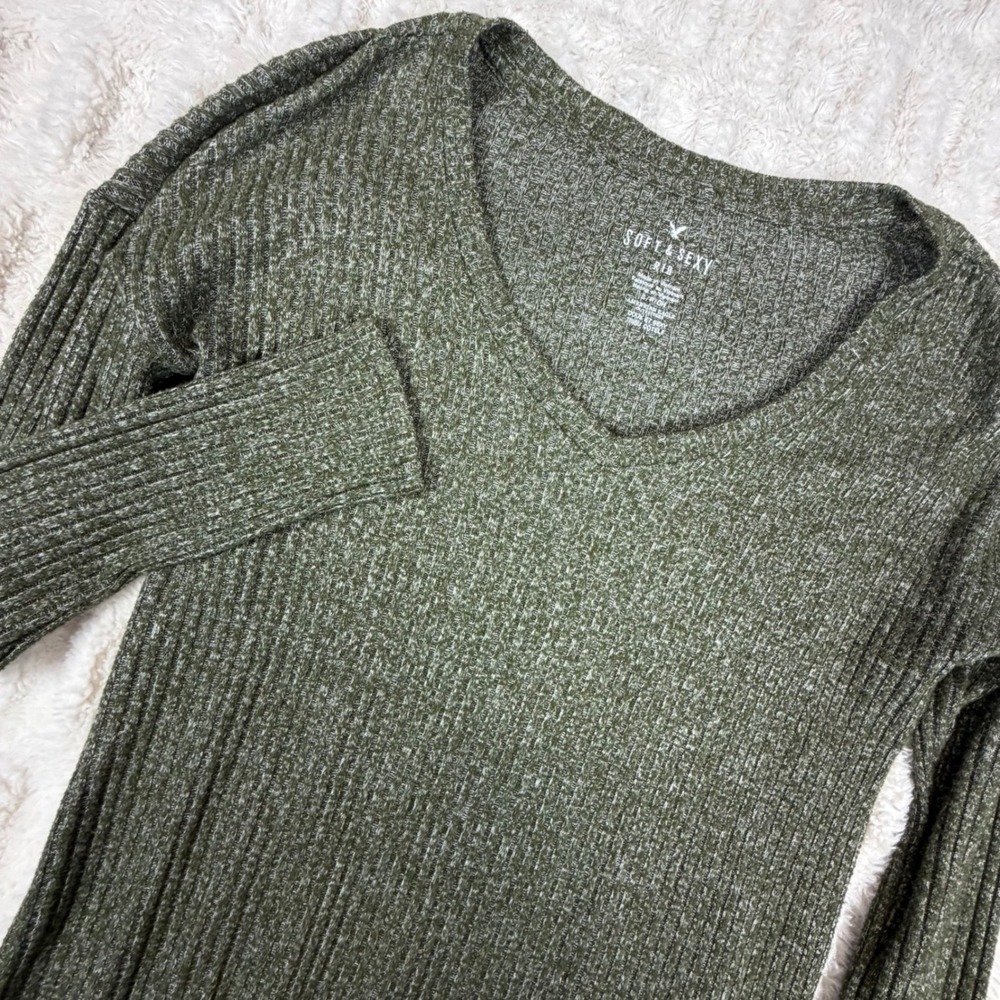 American Eagle Soft & Sexy Ribbed V-Neck Top Olive Green Long Sleeve Small